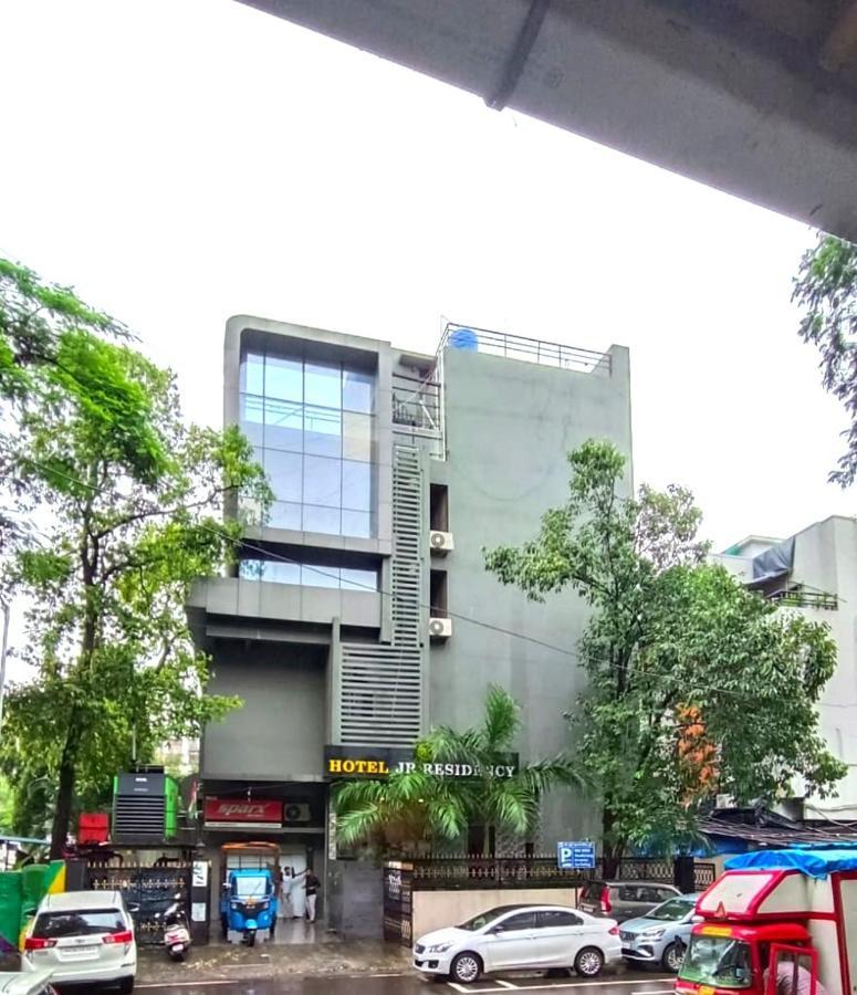J R Residency Hotel Navi Mumbai Kültér fotó