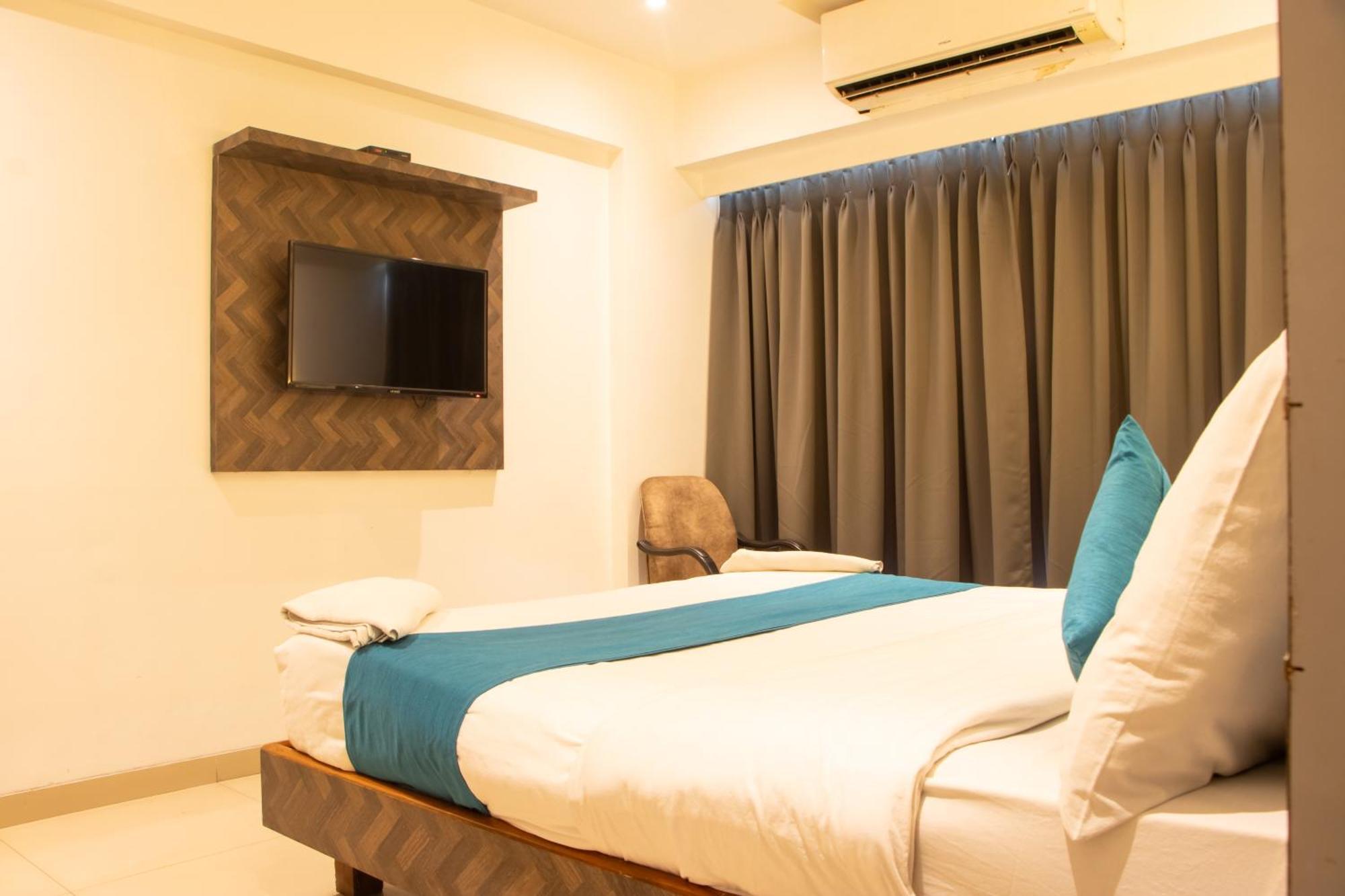 J R Residency Hotel Navi Mumbai Kültér fotó